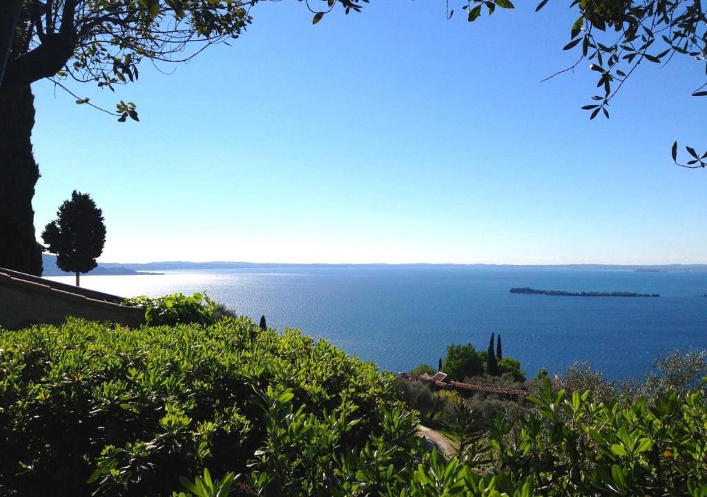 Gardone Riviera House | Villa Dolcevita
