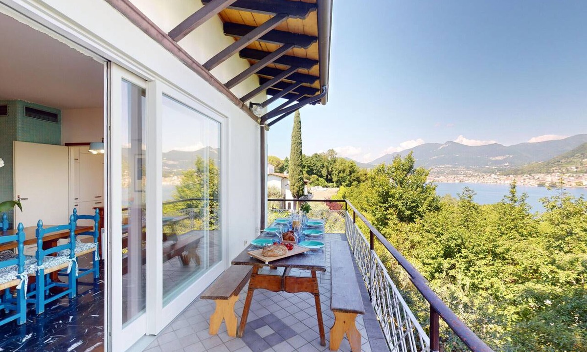 Portese Villa | Villa Elvira a San Felice By Bookinggardalake