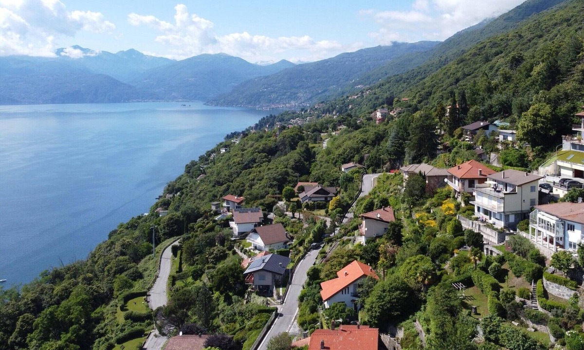 Ghiffa House | Villa in Ghiffa with Lake Maggiore Views