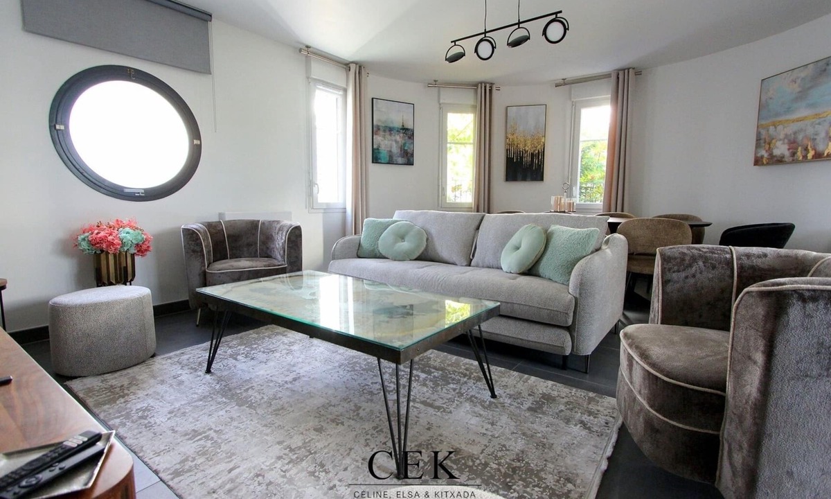 Chessy House | VILLA Le Madison: Townhouse for 12 people Val d'Europe-Disneyland Chessy