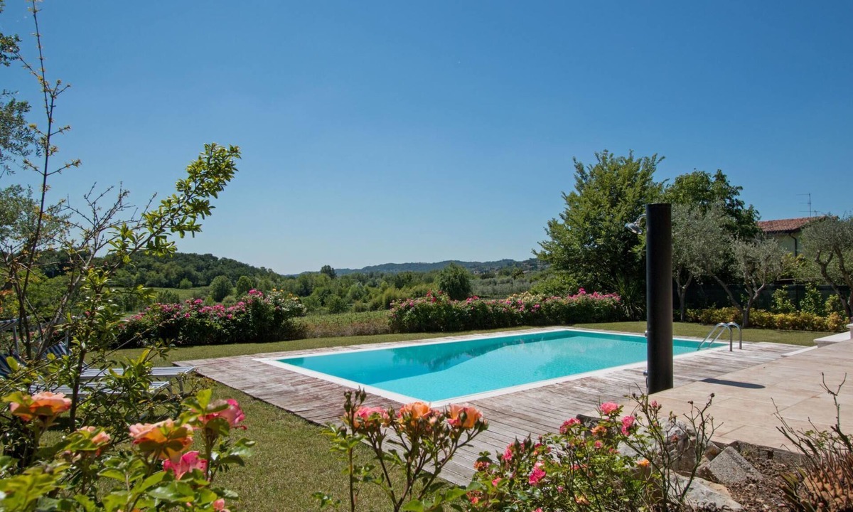 Moniga del Garda Villa | Villa Marina con Piscina by Wonderful Italy