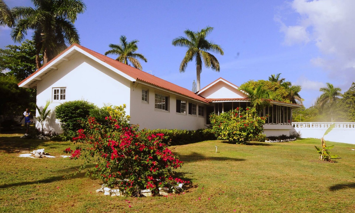 Mammee Bay Villa | VILLA PATIENTLY WAITING IS A STUNNING NORTH COAST JAMAICAN GEM A DIAMOND RENTAL