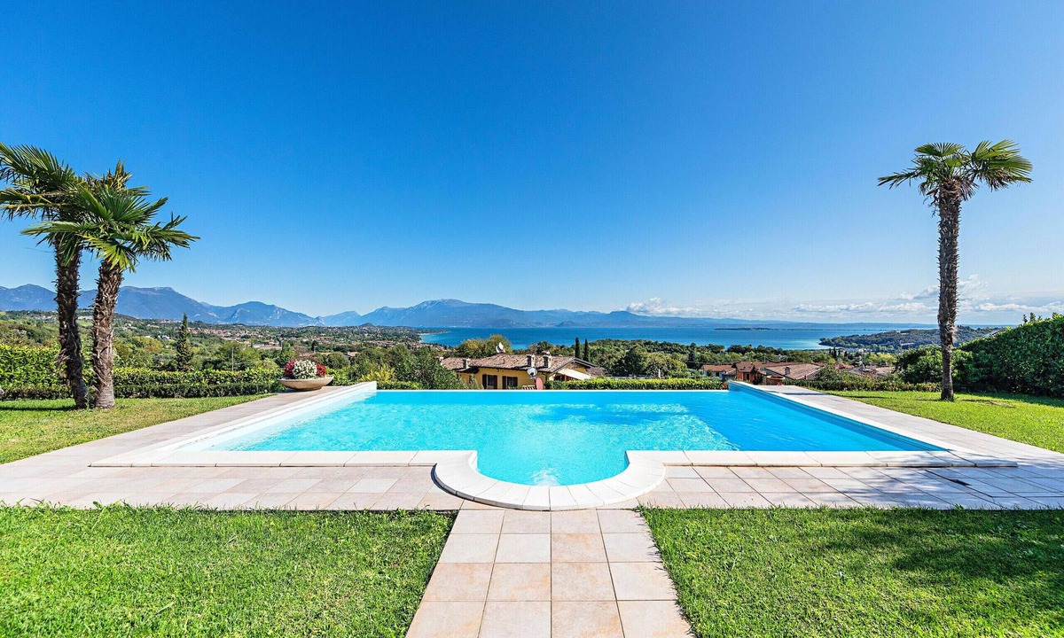 Lonato del Garda Villa | Villa Perla with private pool and stunning lake view