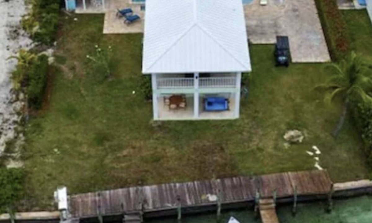 Treasure Cay House | WATERFRONT FAMILY COMPOUND 3 HOMES SLEEPS 30 WITH POOL, 3 BOAT SLIPS