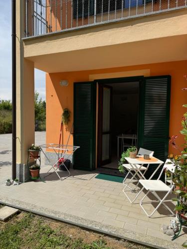 Serravalle Scrivia Apartment | Welcome Home Serravalle - private parking and garden