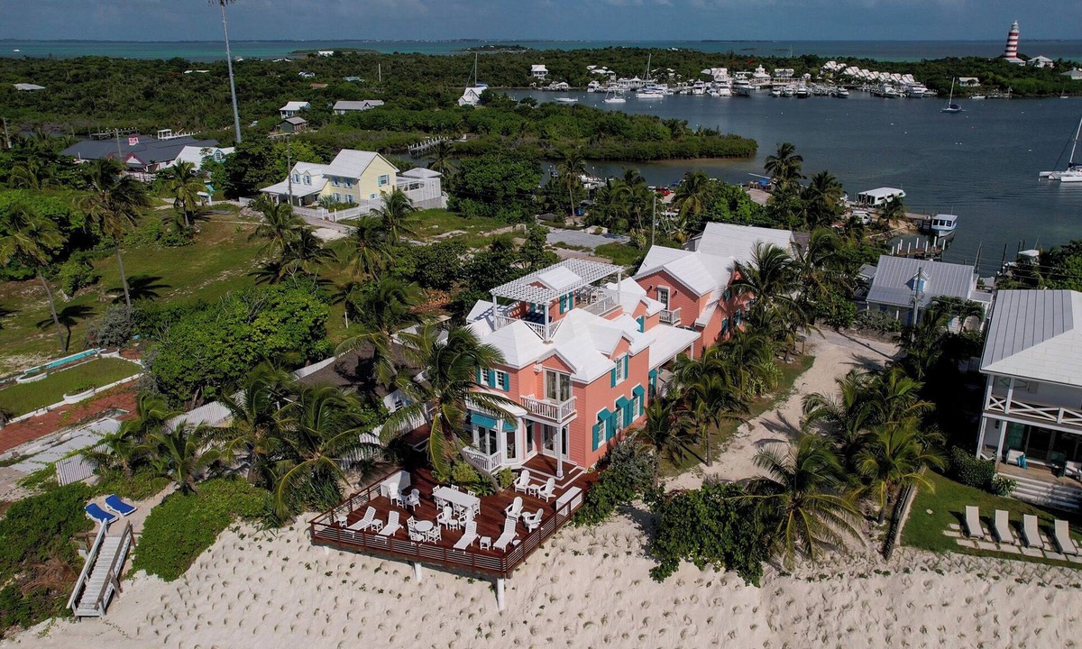 Hope Town Villa | Welcome to Coral Reef House: Your Beachfront Oasis in Hope Town