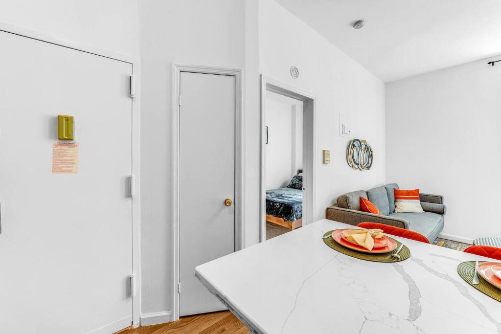 Park Slope Apartment | Welcome to “Sunny Park Slope Retreat”!