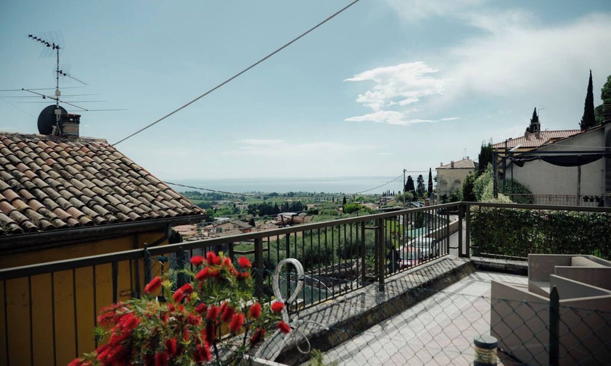 Cavaion Veronese Apartment | With a breathtaking lake view, brand new apartment for families and couples
