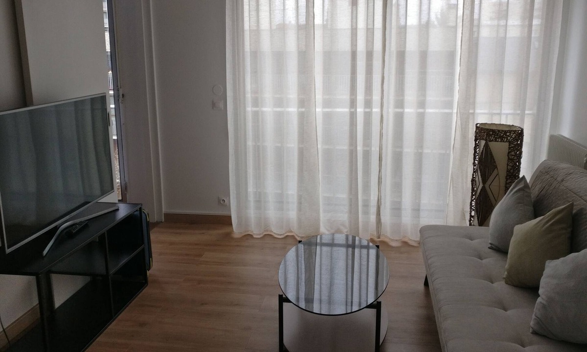 Fontenay-aux-Roses Apartment | Your 28 m² Studio Near Paris Modern Practical and affordable