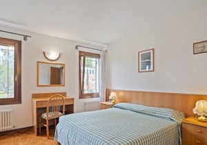 2 bedroom apartment, Mira, Venice, with swimming pool