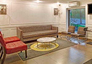 2-Star Hotel ∙ Ramada by Wyndham Staten Island