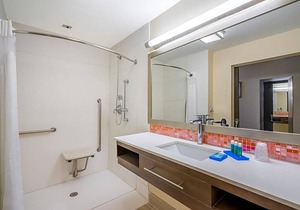 3-Star Hotel ∙ Holiday Inn Express & Suites Nassau, an IHG Hotel