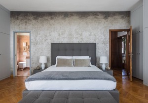 300 m² Apartment ∙ 3 bedrooms ∙ 6 guests