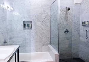 4-Star Hotel ∙ The Box House Hotel