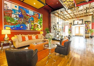 4-Star Hotel ∙ The Box House Hotel