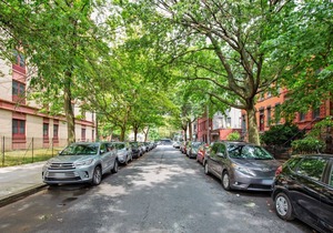 Airy Park Slope 2BR w/ Elevator & W/D, nr 6 train, by Blueground