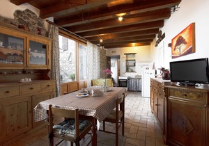 Apartment "Casa Silvia ll" with Lake View, Wi-Fi & Garden