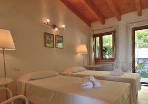Apartment Bardino with Pool and Lake View