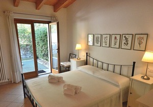 Apartment Bardino with Pool and Lake View