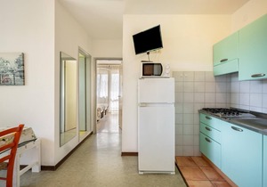 Apartment "Condominio Villa Silente Terrazza" Near the Beach with Wi-Fi, A/C & Terrace