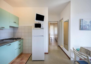 Apartment "Condominio Villa Silente Vista Mare" Near the Beach with Terrace