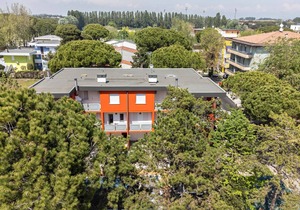 Apartment 'Villa Luca Trilocale 3' with Shared Pool and Terrace