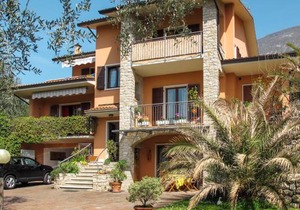 Apartment Villa Rizzardi-2 by Interhome
