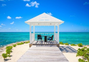 Beachfront - White Sand - Turquoise Water - Pool