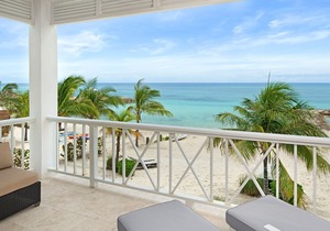 Beachfront | White Sand | Turquoise Water | Pool