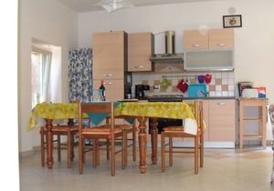 Casa Silvia Charming furnished apartment for 4 pers. Torri del Benaco/Albisano.