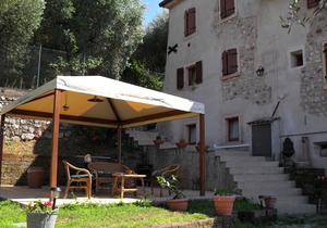 Casa Silvia Charming furnished apartment for 4 pers. Torri del Benaco/Albisano.