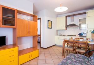 Charming Holiday Home in Rosolina with Communal Pool
