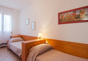 Charming Holiday Home in Rosolina with Communal Pool