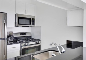 Charming UWS 1BR w/Gym & Doorman, walk to Julliard, by Blueground