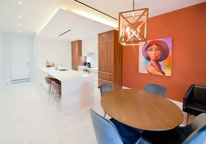Chic Contemporary Condo on Cable Beach