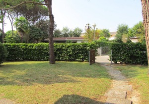 Comfortable villa close to the beach