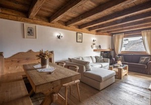 Cortina Lodge Stunning View R&R