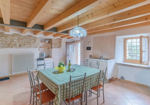 Gorgeous home in Fosse di S.Anna di A.