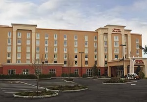 Hampton Inn & Suites Staten Island