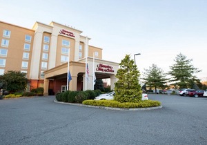 Hampton Inn & Suites Staten Island