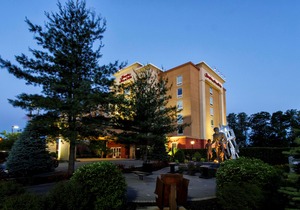 Hampton Inn & Suites Staten Island