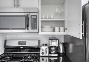 Hip UWS 1BR w/Gym, Elevator & DM, near Lincoln Center, by Blueground