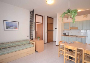 Holiday apartment mit Klimaanlage und Balkon