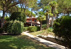 Holiday apartment mit Klimaanlage und Balkon