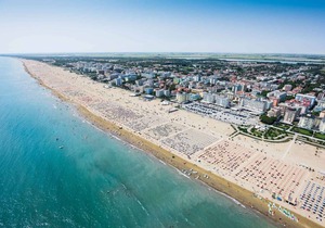 Holiday apartment mit Klimaanlage und Balkon
