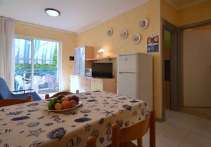 Holiday apartment mit Klimaanlage und Terrasse