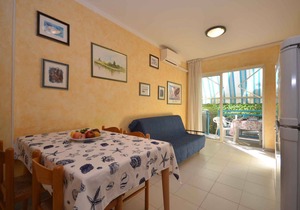 Holiday apartment mit Klimaanlage und Terrasse