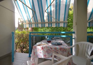 Holiday apartment mit Klimaanlage und Terrasse