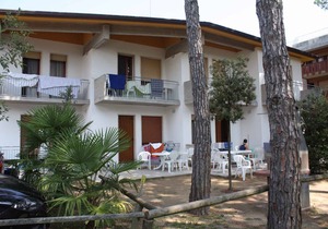 Holiday apartment with balcony and air conditioning