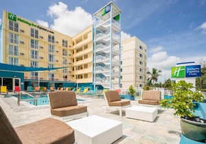 Holiday Inn Express & Suites Nassau